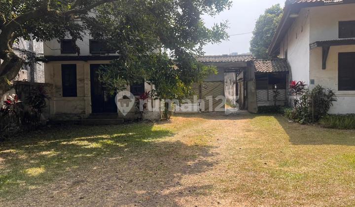 Dijual Rumah Klasik Jadoel di Sayap Jl. Gatot Subroto, Bandung 2