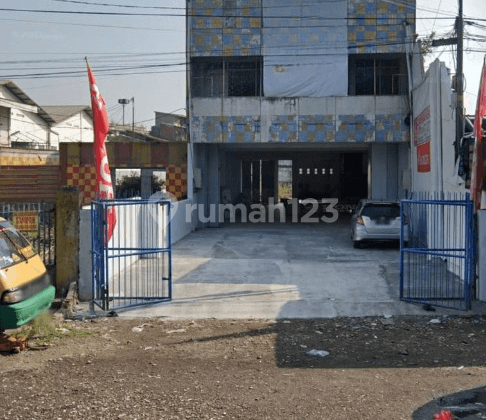 Disewakan Ruang Usaha Ex Dealer di Jl Peta Bandung 1