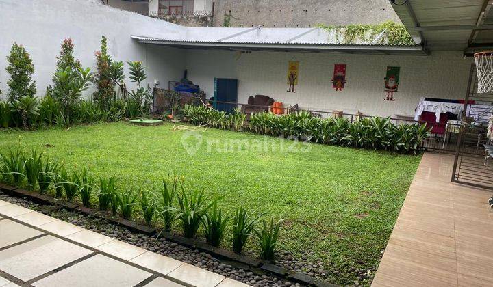 Rumah Luas Ada Taman di Cipaku Indah Bandung 2