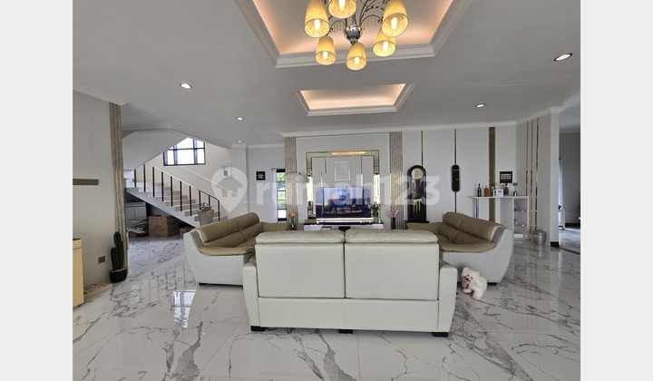 Rumah American Modern Full Furnished 2 Lantai di Gegerkalong Rumah American Modern Full Furnished 2 Lantai di Gegerkalong