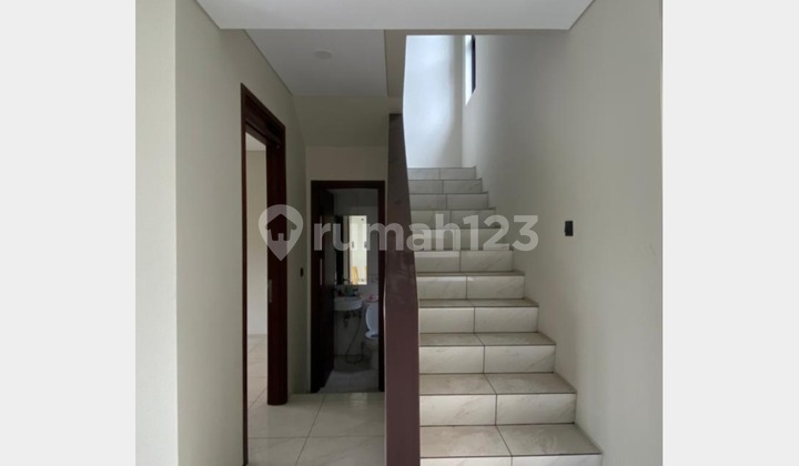 Rumah Minimalis Modern 2 Lantai di Tatar Punawangi, Kbp 2