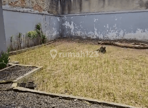 Rumah Murah Sejuk Ada Taman di Griya Mas 1