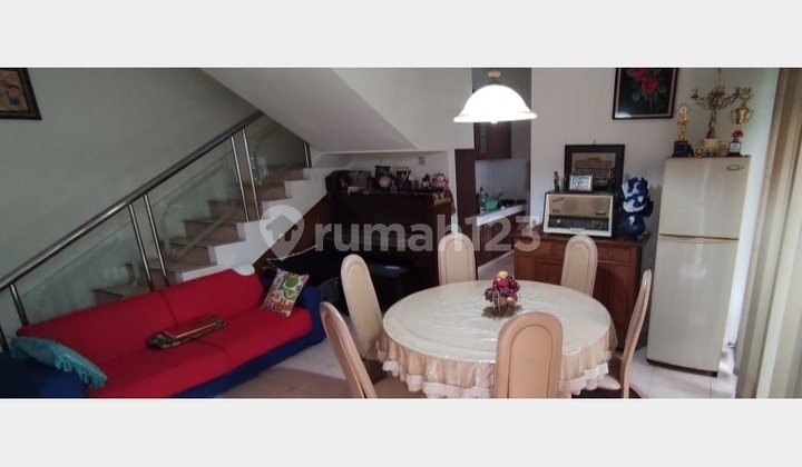 Rumah Luas 2 Lantai Lokasi Strategis di Pondok Hijau Indah 2