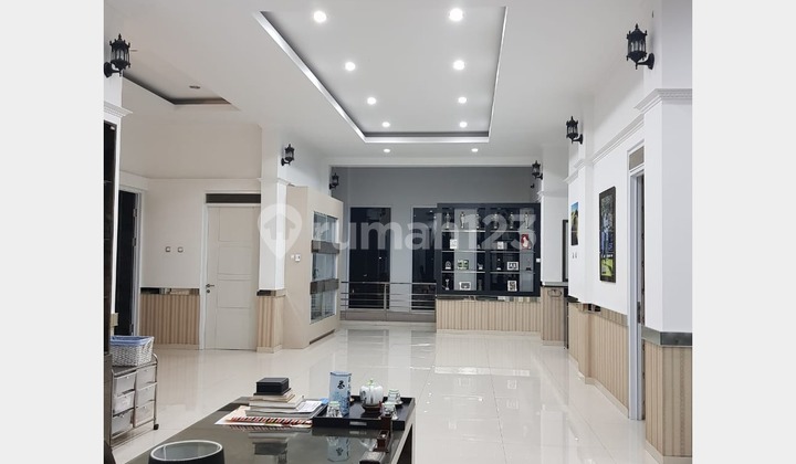 Grand House Ready to Occupancy with Lake View in Kota Baru Parahyangan