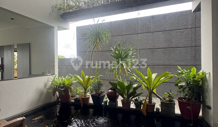 Luxury House with Lake View in Tatar Rambutkasih KBP