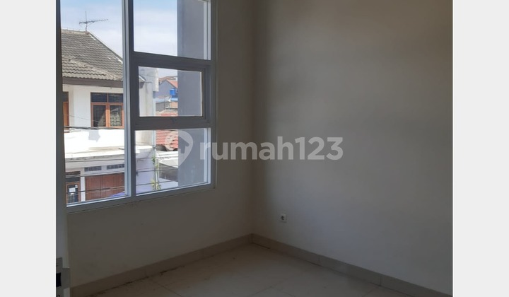 Minimalist House Ready to Occupy 2 Floors in Taman Holis Indah 1 2