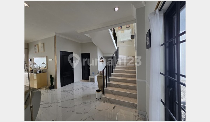Rumah American Modern Full Furnished 2 Lantai di Gegerkalong 2