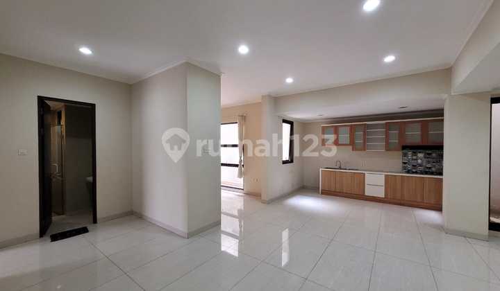 Rumah Bagus 4 Lantai di Setrasari Kulon Bandung 2