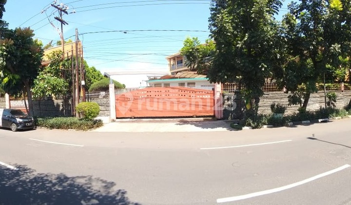 Ex Pabrik Bagus dan Kokoh di Jalan Peta Bandung Ex Pabrik Bagus dan Kokoh di Jalan Peta Bandung