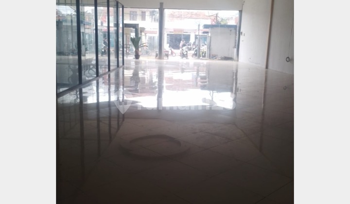 Shop House Spacious Suitable for Business Space on Mainroad Laswi Ciparay