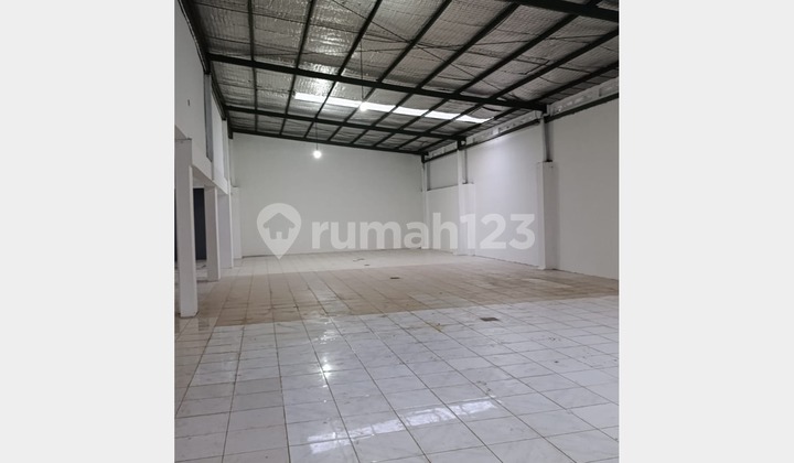 Warehouse Rental Suitable for Home Industry Near Toll in Holis Permai, Bandung City Warehouse Rental Suitable for Home Industry Near Toll in Holis Permai, Bandung City