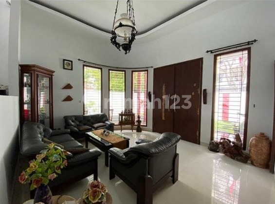 Rumah Lux di Pusat Kota Bandung Sayap Gatot Subroto 1