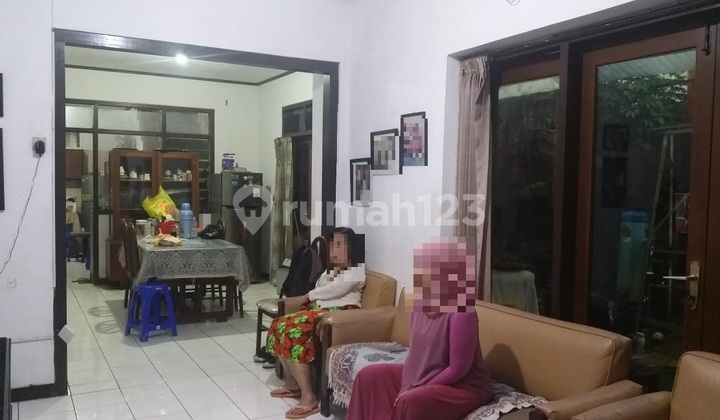Rumah Asri di Sayap Gatot Subroto Bandung 6