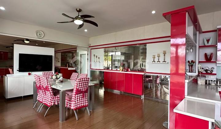 Dijual Rumah Luas Dan Terawat di Kota Baru Parahyangan