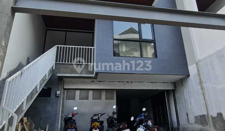 Dijual Rumah Baru Desain Minimalis di Setra Duta Bandung