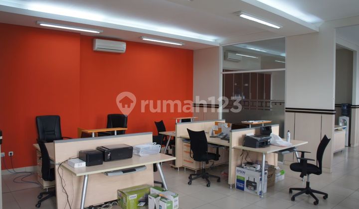 Gudang Dan Kantor 3 Lantai di Sayap Naripan Bandung