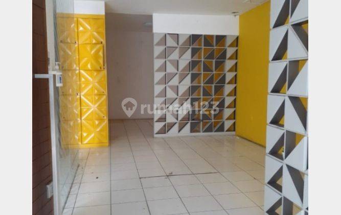 Ruang Usaha Lokasi Ramai di Sayap Riau 1