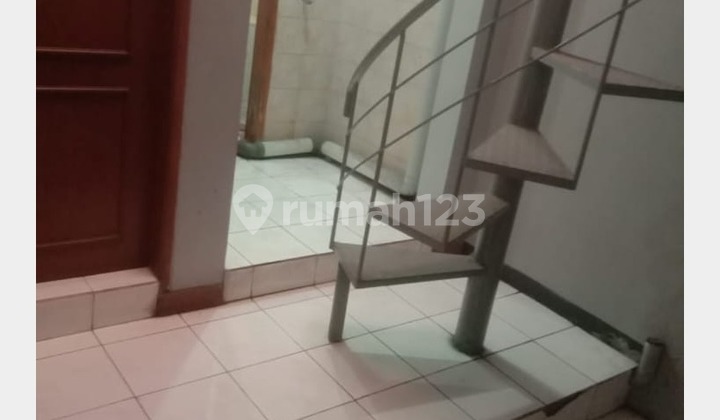 Spacious Comfortable House with SHM in Setra Duta, Bandung 2