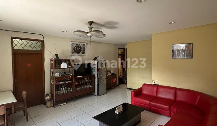 Rumah Bagus 2 Lantai di Sayap Ahmad Yani Rumah Bagus 2 Lantai di Sayap Ahmad Yani