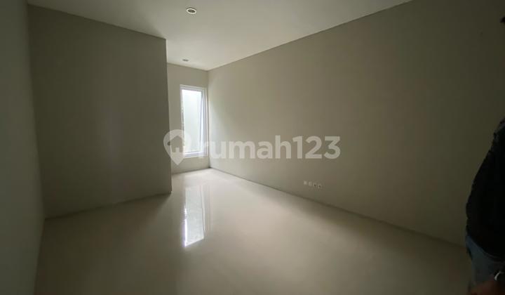 Rumah Tinggal 2 Lantai Bagus di Sayap Dago 2