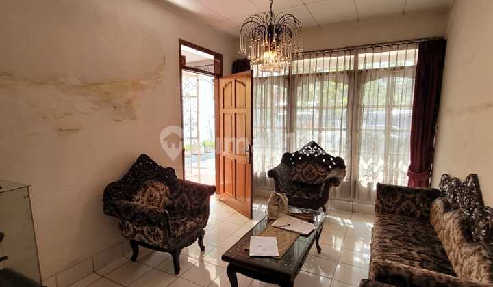 Rumah Cocok Untuk Usaha di Jl Laswi Bandung