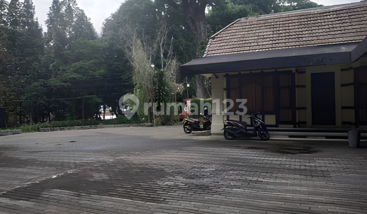 Ruang Usaha Siap Pakai di Dago Bandung