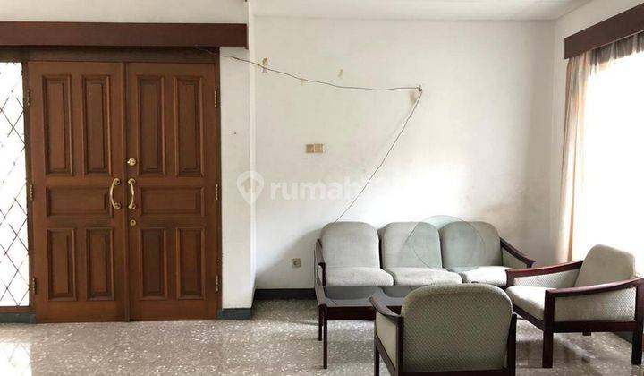 Rumah Luas Hitung Tanah di Sayap Ciumbuleuit, Bandung 1