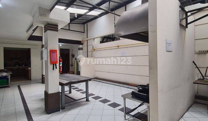 Dijual Rumah Strategis Tengah Kota Sayap Sudirman 1