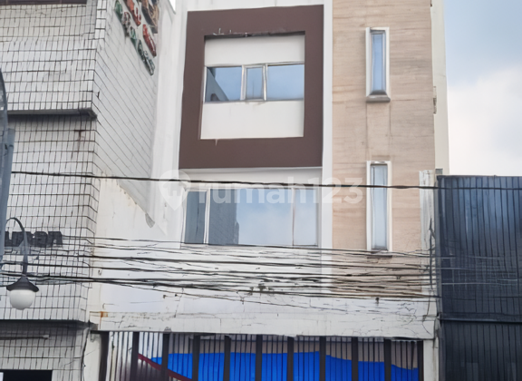 Ready-to-Use Shop-House on Main Road in Sudirman, Bandung