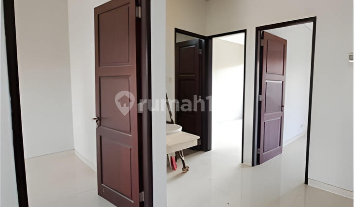 Ready-to-Occupy Town House in Central Sudirman 2
