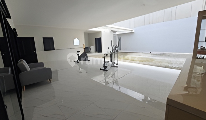 Rumah Mewah di Kompleks Gegerkalong Permai 2