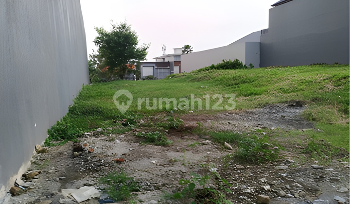 Tanah Luas di Mainroad Pondok Hijau Indah