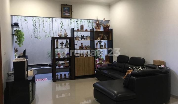 Dijual Rumah Asri 2 Lantai Di Setiabudi Regency Bandung 2