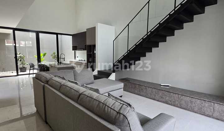 Rumah Baru 2 Lantai Minimalis Modern Full Furnished di Kbp