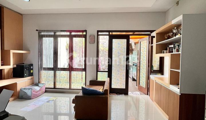 Dijual Rumah Mewah 2 Lantai di Batununggal Indah Estate Bandung – Komplek Eksklusif One Gate System, Hadap Timur, Dekat Tempat Ibadah & Akses Tol, Cocok untuk Hunian & Investasi