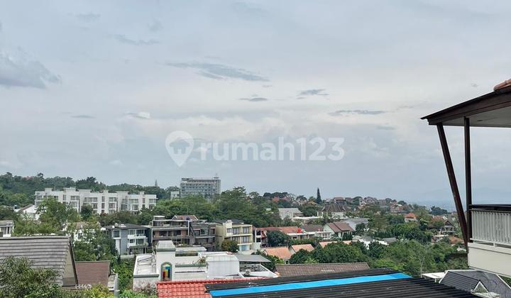Dijual Rumah Mewah di Resor Dago Pakar – Hoek, View Kota, Lingkungan Eksklusif Dijual Rumah Mewah di Resor Dago Pakar – Hoek, View Kota, Lingkungan Eksklusif