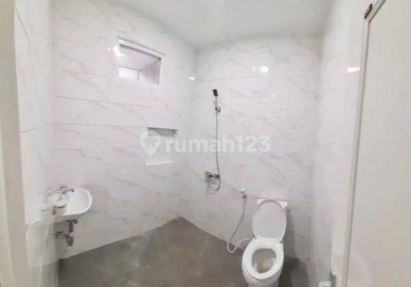 Ruko Strategis 2 Lantai 3m An di Batununggal Indah, Bandung 5