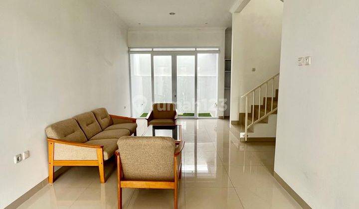 Rumah Dijual Di Setra Duta, Bandung | Harga Terbaru 2023 - Hal 8