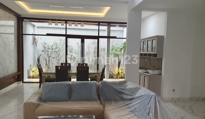 Jual Rumah Minimalis 2 Lantai, Luas & Siap Huni - SHM