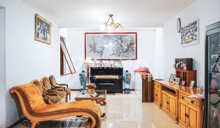 Rumah Terawat Siap Huni di Naripan Bandung