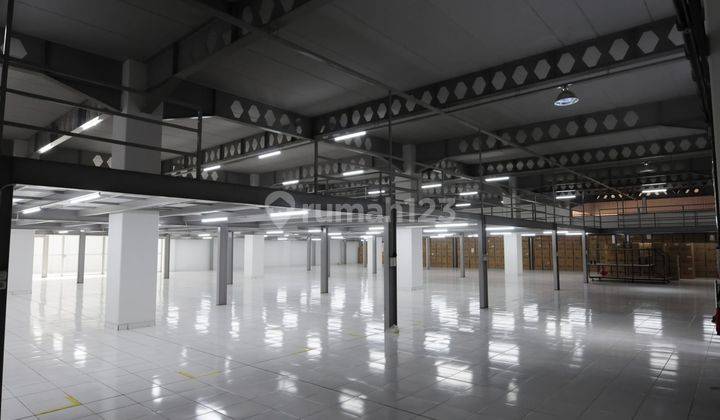 Bangunan Megah Strategis Cocok Untuk Kantor di Mainroad Cimindi 7