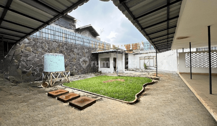 Jual Rumah Mainroad di Cipaganti, Bandung 1