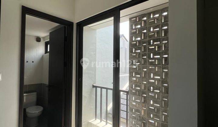 Dijual Rumah Minimalis Siap Huni di Flora Summarecon, Bandung 1