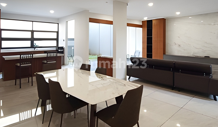 Fully Furnished House Ready to Occupy in Batununggal Molek 2