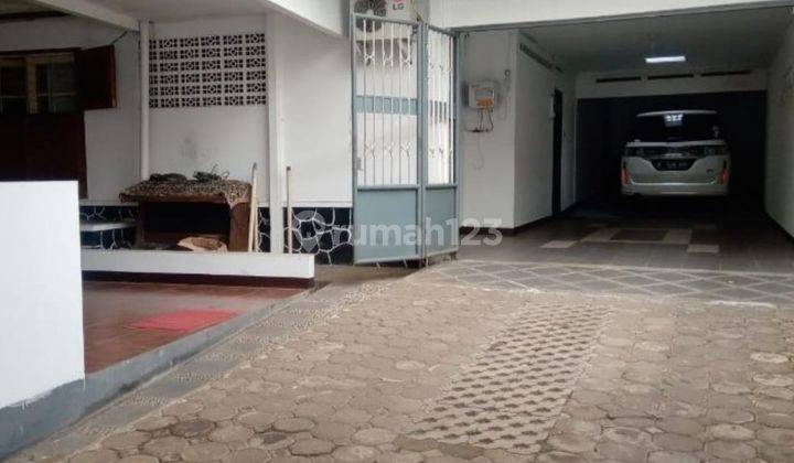 Dijual Rumah Luas Dan Asri di Karang Setra, Bandung 2