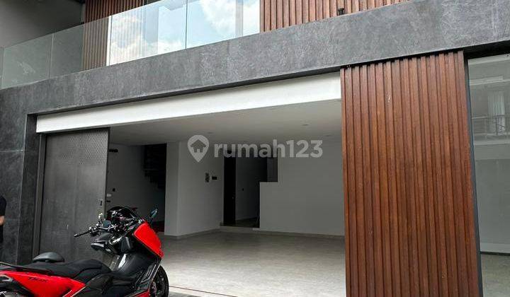 Dijual Rumah Baru Siap Huni di Setra Duta, Bandung 1