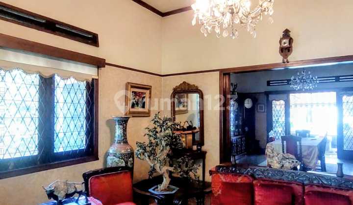 Rumah di Jl Cisangkuy Bandung Kawasan Heritage Premium
