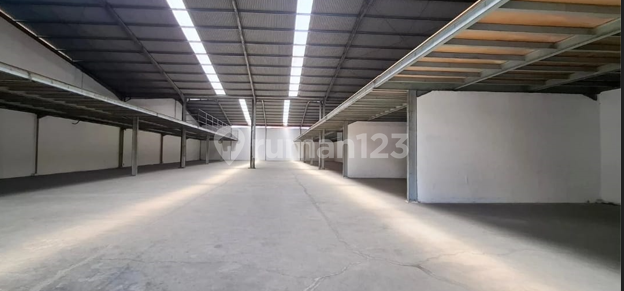 Gudang Mainroad Soetta Dekat Buah Batu Akses Container 40 Ft Gudang Mainroad Soetta Dekat Buah Batu Akses Container 40 Ft