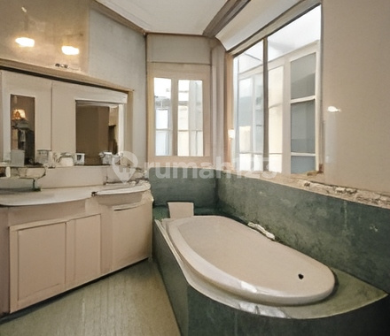 Luxury Ready-to-Occupy House in Pasteur, Bandung 2