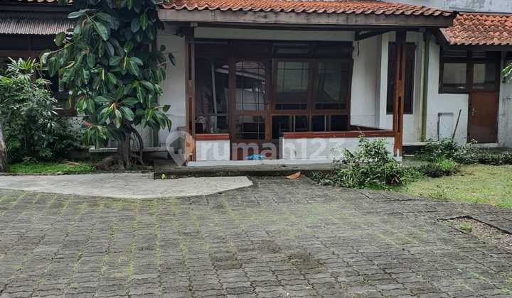Rumah, Ruang Usaha, di Jl Riau Bandung Kota